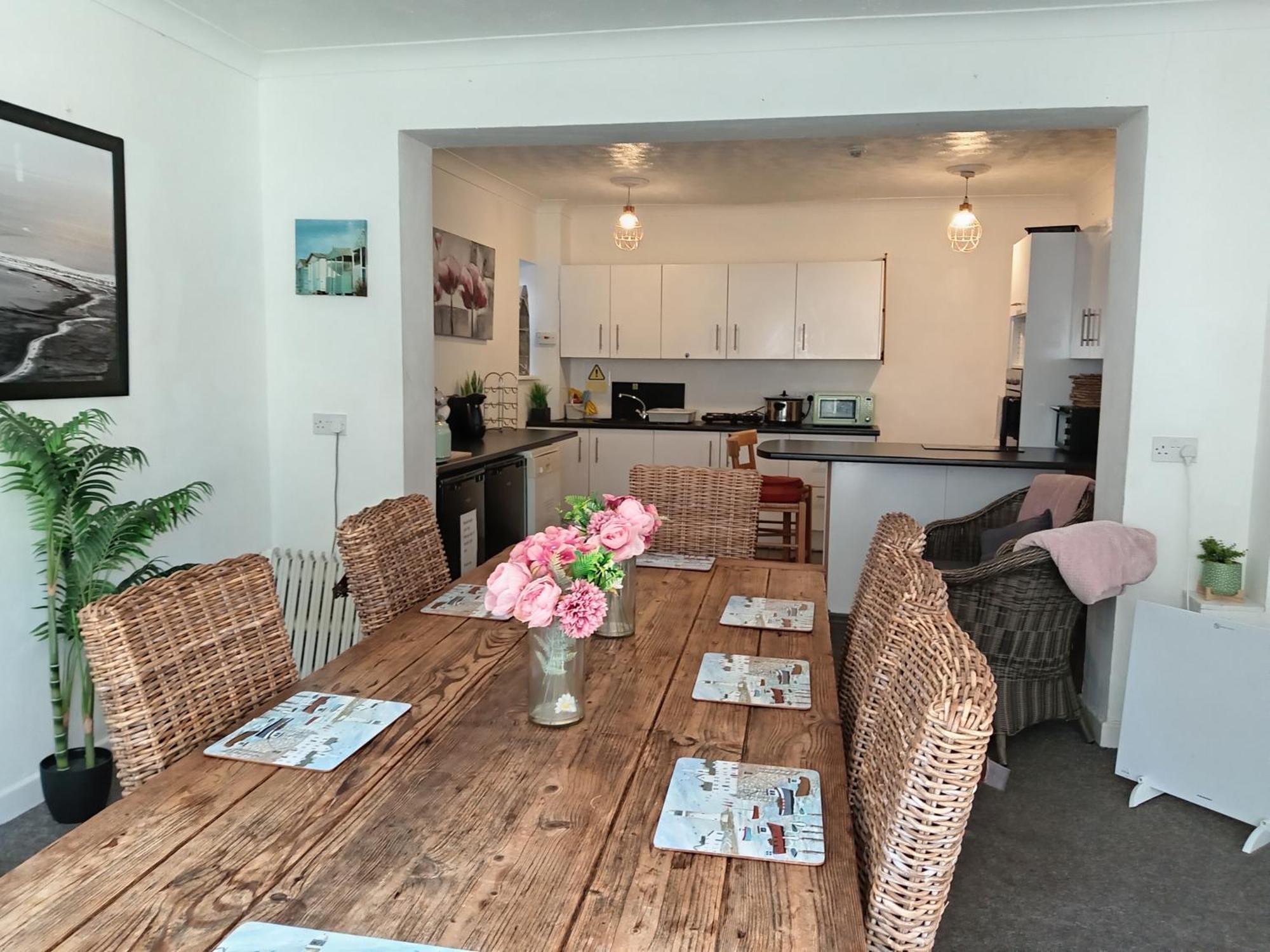 Amitie Guest House Bournemouth Exterior photo