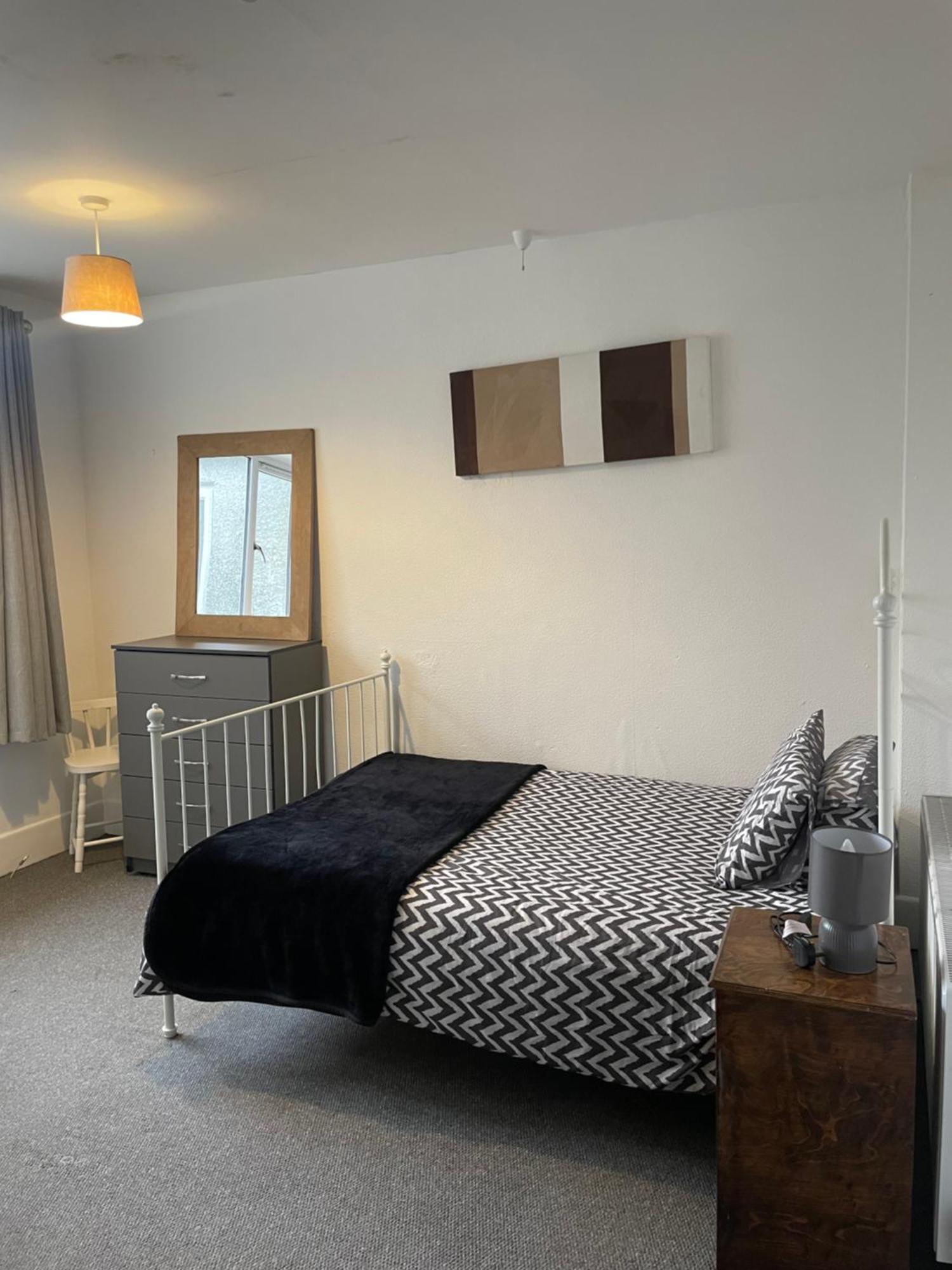 Amitie Guest House Bournemouth Exterior photo